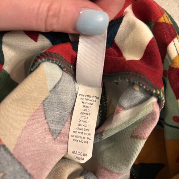 Lularoe One Size CHRISTMAS Leggings - Picture 3 of 3